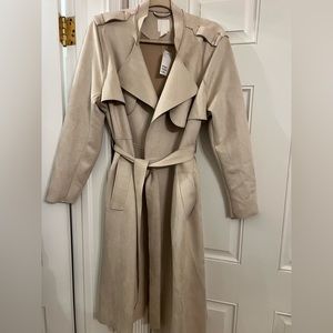 Trench coat beautiful and elegant. Very soft & comfortable. Faux Suede.